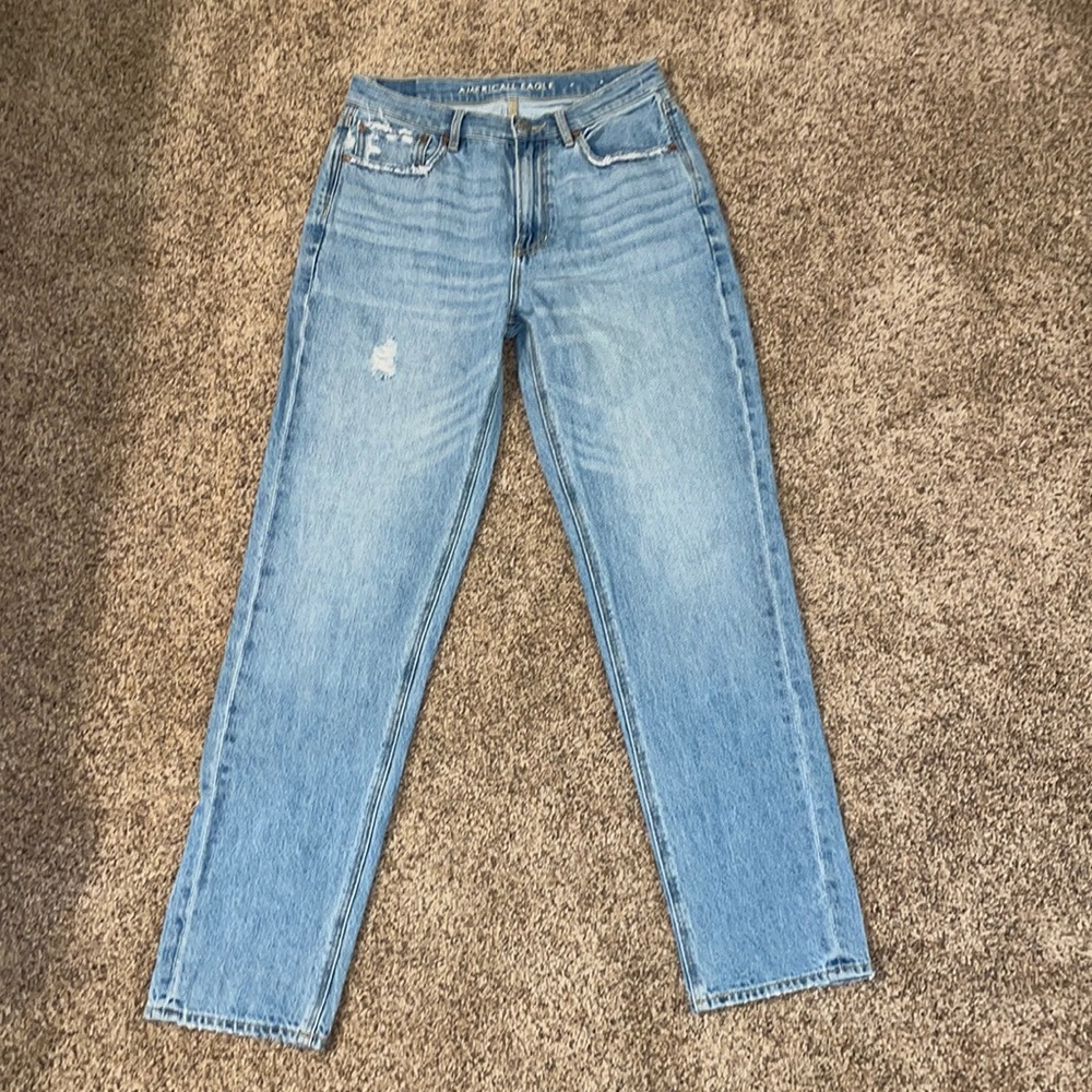woman’s size 6 extra long, 90s boyfriend American Eagle jeans